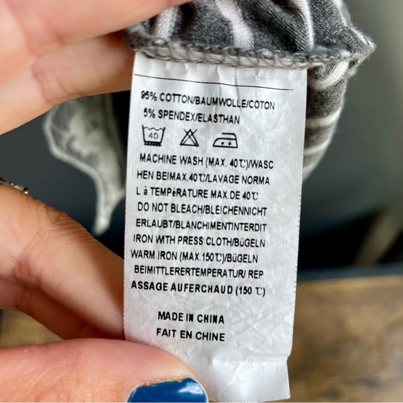 Women Striped Button Down Night Gown with Lace Accent Pocket Size M Nightshirt - Picture 6 of 6